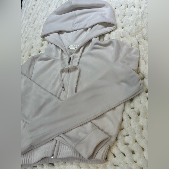 REVAMPED | Velour Cropped Zip Up Hoodie Size XXS - Picture 3 of 8